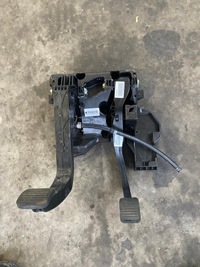 фото thumb №1, Fiat ducato iii педали комплект 13849220809 автоматическая коробка передач