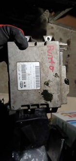 фото thumb №1, Бортовий комп'ютер двигуна 46476428