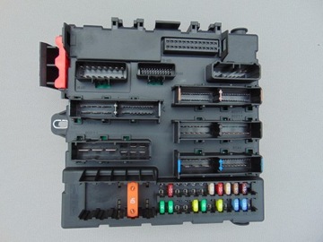 фото thumb №1, Коробка запобіжників opel vectra c рестайлінг 2.2 16v