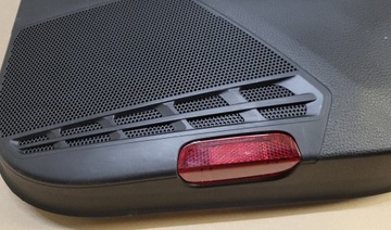 фото thumb №7, Боковина оббивка з двері правий зад vw golf vii 7 5g універсал варіант оригінальний номер eu