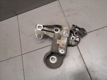 фото thumb №5, Лапи двигуна права audi a4 b7 2.0 tdi 8e0199352f