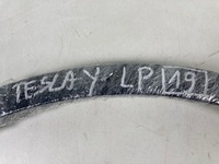 фото thumb №12, Tesla y молдинг крила передня ліва 1683859