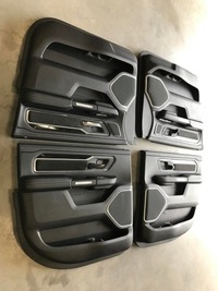 фото thumb №1, Dodge ram 2019-2022 обшивка дверь обивка laramie