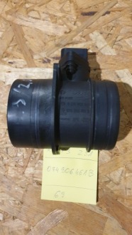 фото thumb №1, Расходомер audi оригинальный номер 074906461b