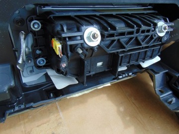 фото thumb №15, Консоль подушки подушка безопасности ремни vw touran 2010- оригинал.