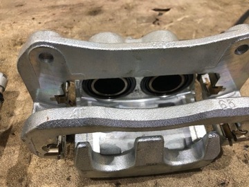 фото thumb №4, Lexus es 2020 300h супорт затискачі перед