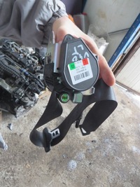 фото thumb №1, Volvo v40 ii pas натяжитель левый задняя задний 31292072 r