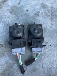 фото thumb №1, Переключатель сиденья левый c5 iii x7 9660221177