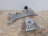 фото thumb №1, Maserati ghibli iii m157 кронштейн кронштейн коробки