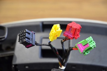 фото thumb №7, Audi sq5 8r сиденья диван светло чёрная кожа