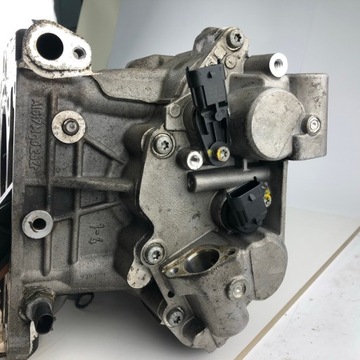 фото thumb №7, Головка mercedes v8 amg 6.2 c63 6.3 e63 правая
