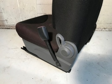 фото thumb №8, Сидіння правий пасажира toyota aygo i 5d рестайлінг 08-12 червоний зразок європа