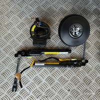 фото thumb №6, Панель приладів комплектна подушка безпеки консоль ремені панель приладів alfa romeo giulia 2016 rok