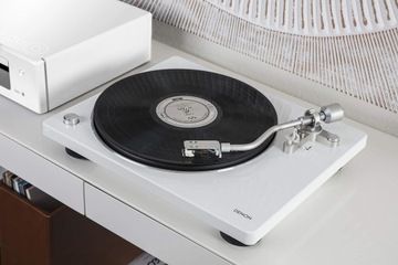 Проигрыватель проигрывателей Denon DP-400 DP400WTEM, белый, 1 шт.