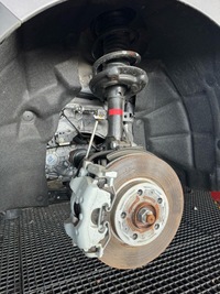 фото thumb №1, Renault kangoo iii iv 2022 e-tech левая поворотный кулак амортизатор ступица перед