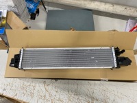 Интеркулер радиатор воздуха впускной renault trafic 3 2.0d Оригинал, фото thumb