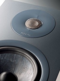 FOCAL CHORA 816 LIGHTWOOD CAMBRIDGE AUDIO AXR100D
