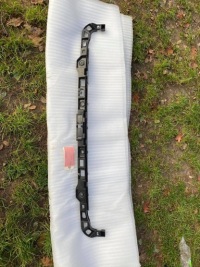 фото thumb №1, Vw golf vi напрямна бампера задня 5k0807863a