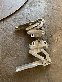 фото thumb №1, Vw passat b6 la7t петли капот