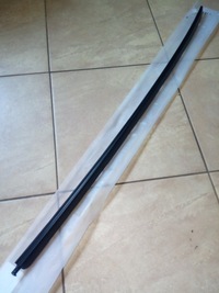 фото thumb №1, Молдинг стойка стекло лобовое наружная левая toyota camry hybrid nowa