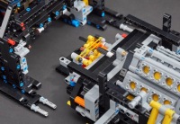 LEGO Technic Bugatti Chiron 42083