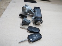 Opel insignia a рестайлинг  замок зажигания ключи вкладка Цена, фото thumb