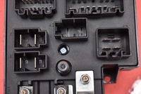 фото thumb №10, Коробка запобіжників 30728008 volvo xc90 1 i 2.9 t6 272 km 02-06