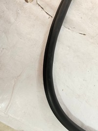 фото thumb №6, Ford mustang 15- прокладка перед левая дверь нижняя