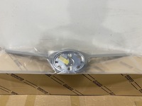 фото thumb №1, Новый хром решётка решётка toyota auris ii 2 e18 lift