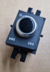 фото thumb №1, Регулировка громкости audi q5 рестайлинг 80b919616a оригинал идеал