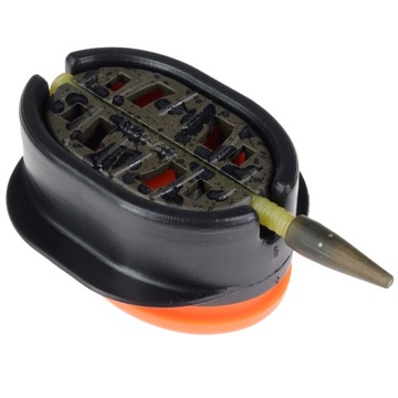 Форма XL для корзины Method Feeder, сжатая и нажатая