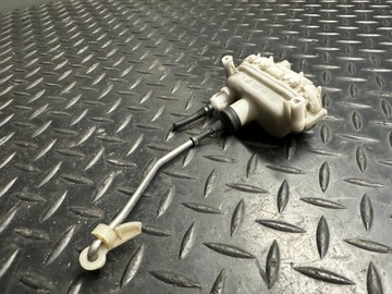 фото thumb №1, Амортизатор замка задньої кришки audi a8 d2 4a0862153b