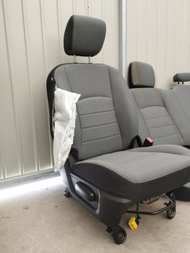 фото thumb №8, Dodge ram 1500 13-25 сиденья диван зад туннель usa