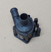 фото thumb №1, Помпа wody audi a5 8t