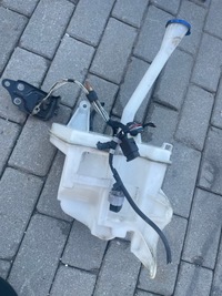 фото thumb №1, Бачок жидкости do омывателя toyota verso