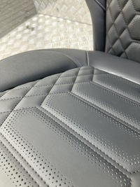 фото thumb №9, Сидіння перед диван обшивки шкіра vignale ford puma mk2