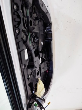 фото thumb №10, Дверь правый перед mercedes w205 lak. 775 комплектные