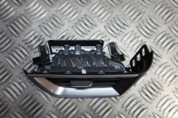 фото thumb №3, Решётка обдув правая clio v 687608207r