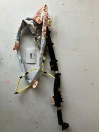 фото thumb №1, Шторка безопасности правая auris ii tg11e01001