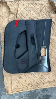 фото thumb №1, Kia sorento 2021- обивка дверь левая перед