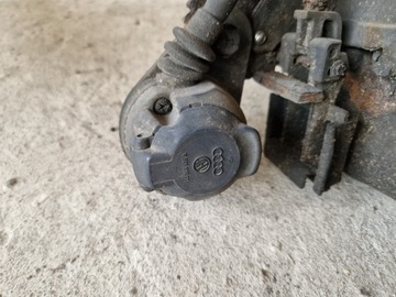 фото thumb №8, Hak буксировочный жгут ключ audi a4 b7 универсал 2.0 tdi 8e0800491d