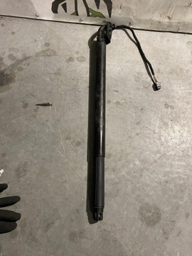 фото thumb №5, Kia sportage iv амортизатор крышки электрический 81770-d9100