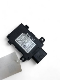 Audi e-tron 2021 модуль мертвого pola Недорого, фото thumb