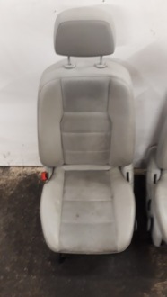 фото thumb №10, Сиденья обивка кожа eu sedan mercedes w204 08-