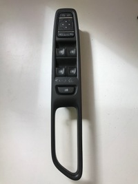 фото thumb №1, Панель двері вікон керування renault clio iv lift