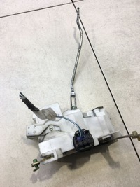 фото thumb №4, Замок дверь правый перед toyota avensis t22