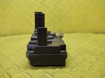 фото thumb №5, Opel zafira b замок дверь правые зад 13210739