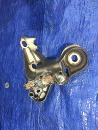 фото thumb №5, Audi s6 a6 4.2 v8 c5 лапи двигателя левая 4b3199351c