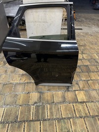 фото thumb №1, Двері q5 80a праві зад ly9t