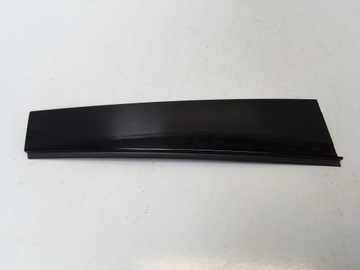 фото thumb №1, Mercedes b w247 2020 планка декоративная дверь левый зад